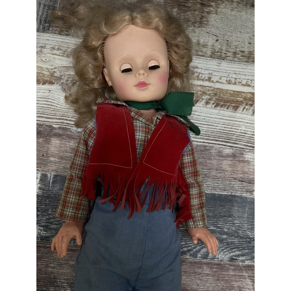 Vintage Uneeda Doll Co 24 inch Mindy Walker Doll Marked 1967 Blonde Sleep Eyes